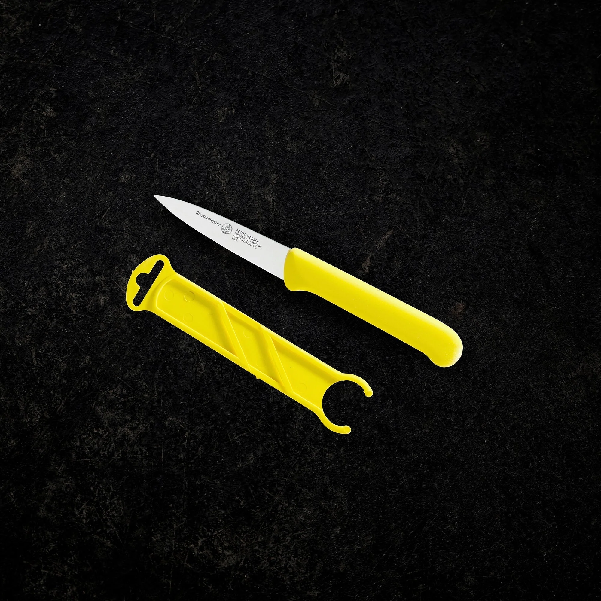 MESSERMEISTER serie PETITE schilmes RVS 7,5cm middenspits lemmet geel kunststof heft