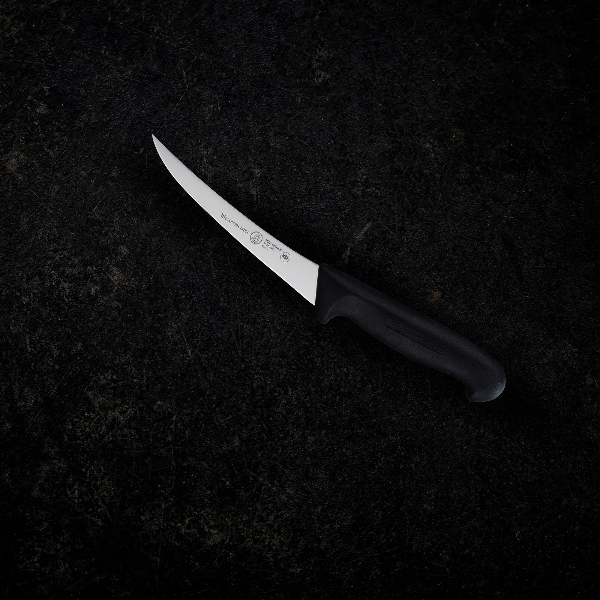 PRO SERIES 15 CM CURVED BONING KNIFE SEMI FLEX PRO SERIES 15 CM CURVED BONING KNIFE SEMI FLEX